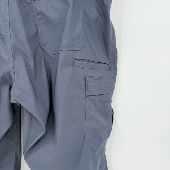 Duluth Trading Co. Women's Dry on the Fly Capris in Charcoal Gray Plus Size 18 - Picture 10 of 11